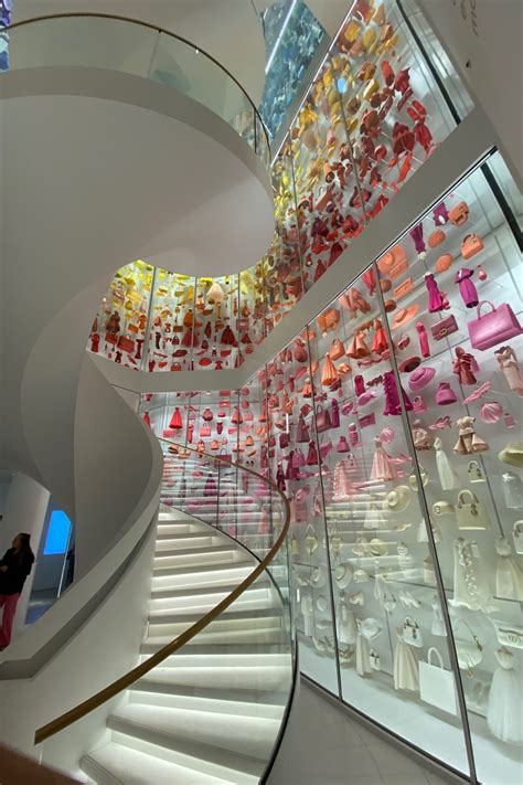 fondation dior paris|galerie Dior tourisme.